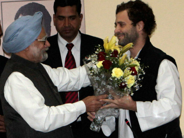 அத்தனை பேரும் பின்னுக்கு...