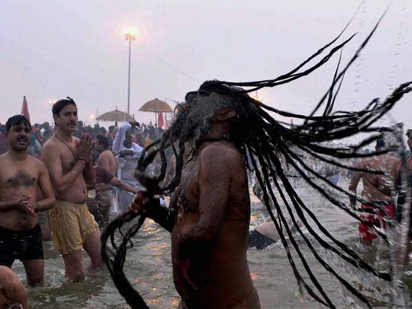 கும்பமேளா காட்சிகள்