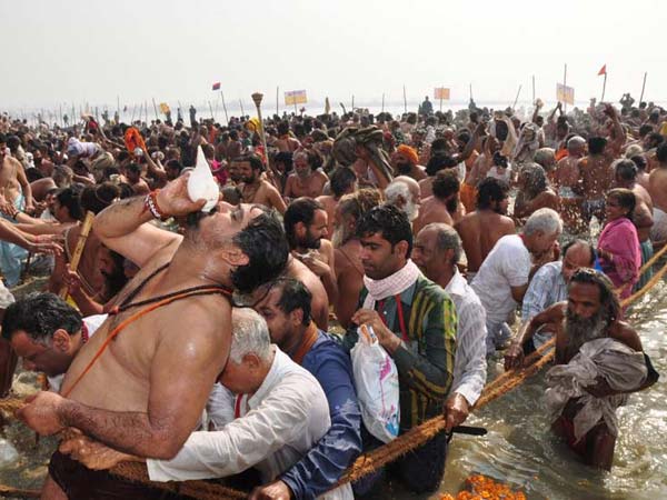 கும்பமேளா காட்சிகள்