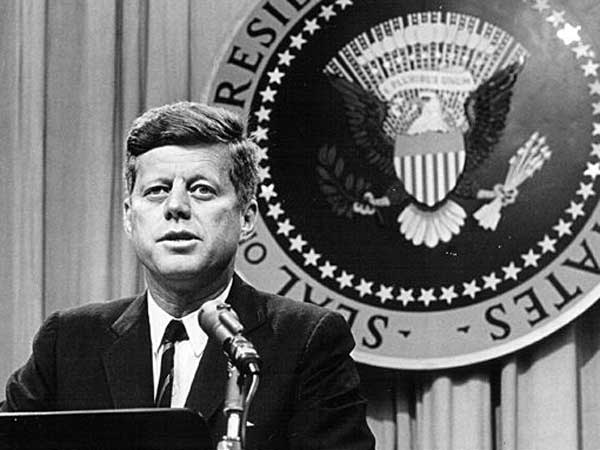 கென்னடி கொண்டு வந்த சட்டம்