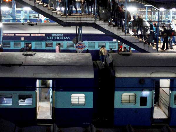 ரயில் கட்டண உயர்வை வாபஸ் பெறுக