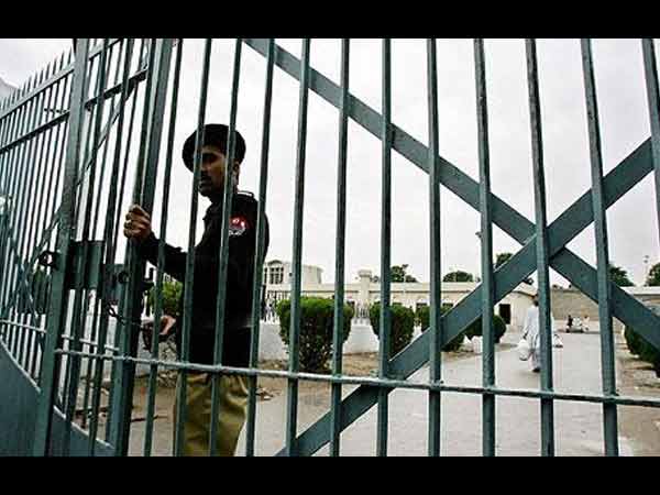 பாகிஸ்தான்: