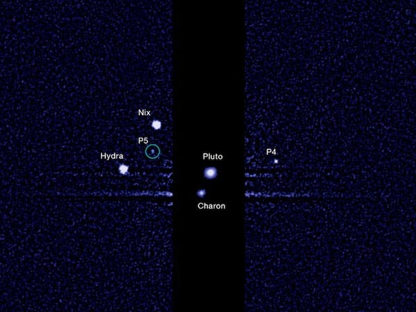 இரண்டு நிலாக்கள்