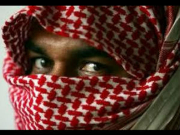 தீவிரவாதிகளுக்கு பாதுகாப்பு