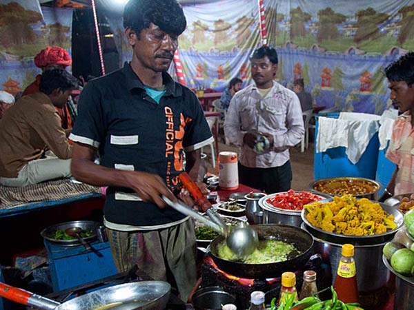 250க்கும் மேற்பட்டோர்