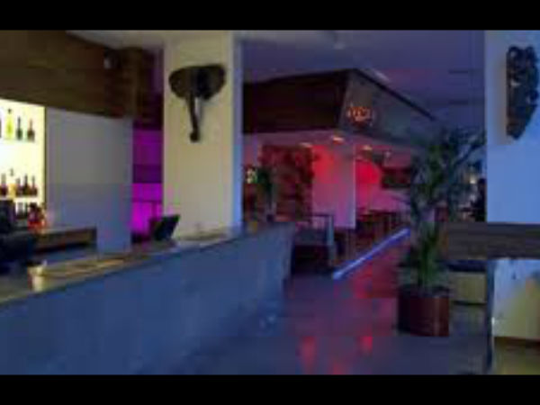 ஆட்டுக் கறியுடன் மிக்ஸிங்