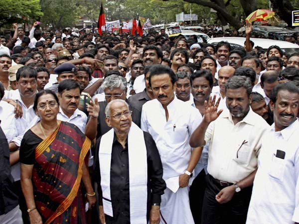 Bandh evokes mixed response in Chennai Bandh evokes mixed response in Chennai