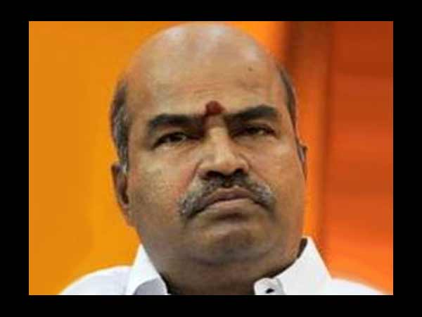 கருப்புக் கொடி ஓடிப்போன தங்கபாலு