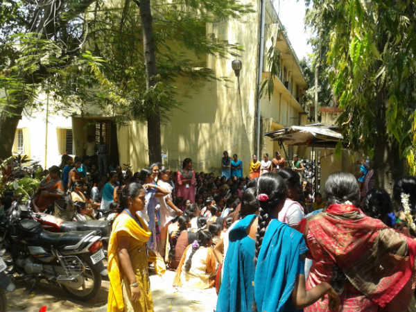 அரசியல் கட்சியினர் ஆதரவு