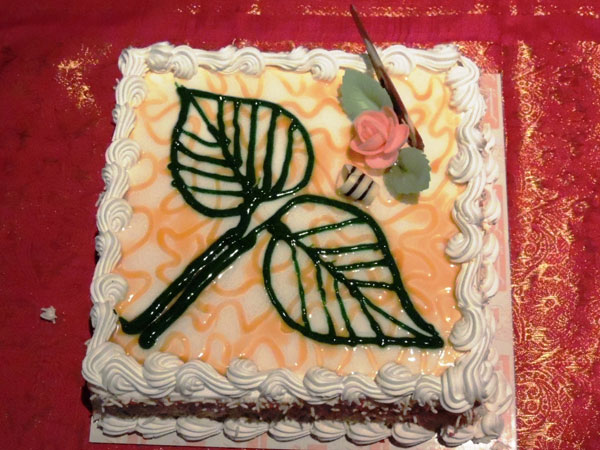 இரட்டை இலை கேக்