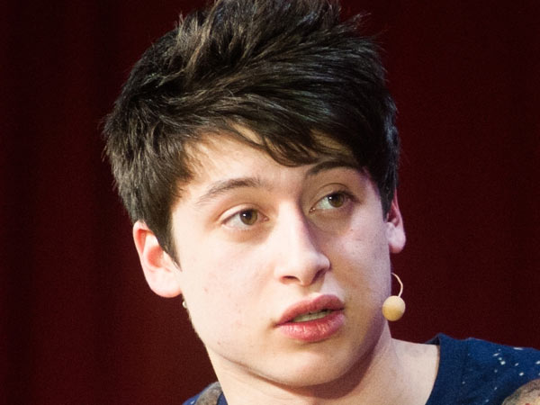 17 வயதில் யாஹூவில் வேலை