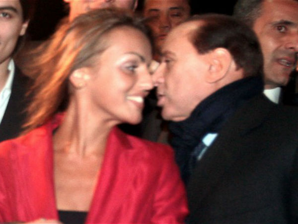 பெர்லுஸ்கோனி லீலைகள்