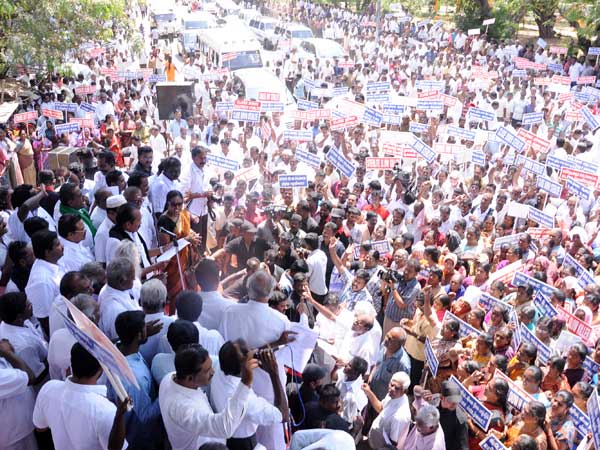 Vaiko arrested Seizing at Sterlite company in Tuticorin Vaiko arrested Seizing at Sterlite company in Tuticorin