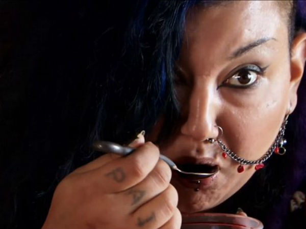 மிரட்டும் உருவம்... மிஷலுக்கு வயதோ 29தான்....