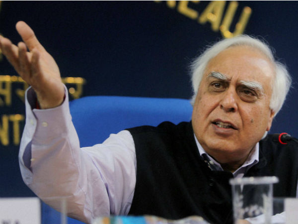 இது தற்கொலை முடிவு- கபில் சிபல்