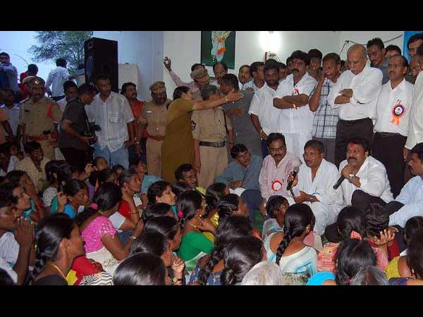 மொத்தமே, 1,300 பேர்தான்...