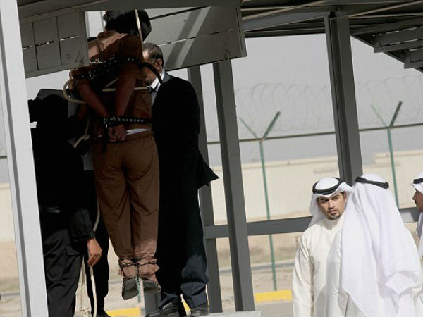 மூன்று சட்டங்களையும் குழைத்து...