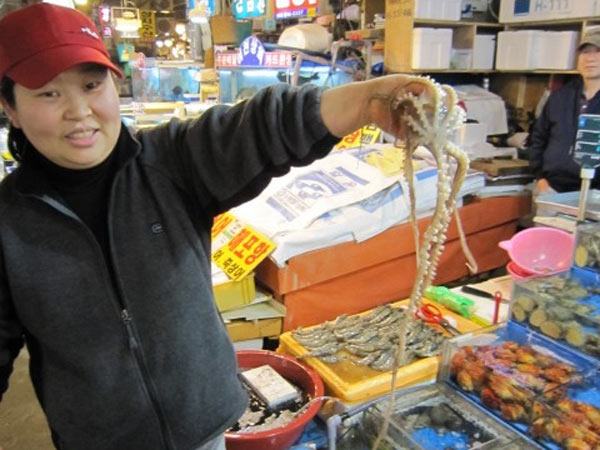 வெளிநாட்டு ’8’ பூச்சி....