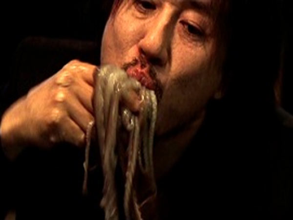 கொஞ்சம் டெரராத்தான் இருக்கு...