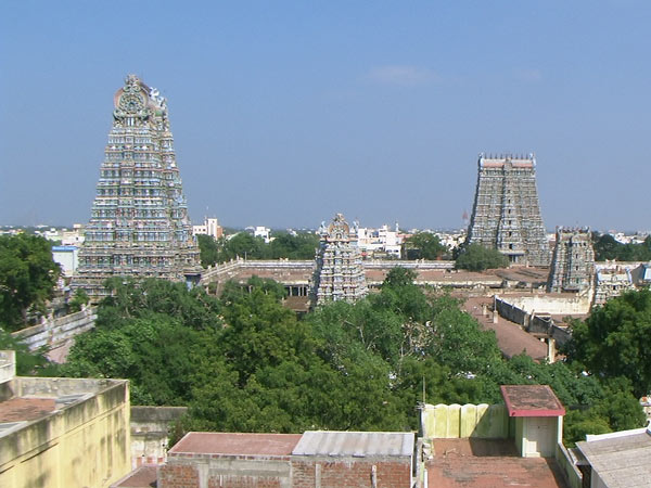 மதுர குலுங்க...குலுங்க.. வெயில்...