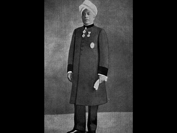 இணை வேந்தர் பொறுப்பில் அண்ணாமலை குடும்பத்தினர் இணை வேந்தர் பொறுப்பில் அண்ணாமலை குடும்பத்தினர்