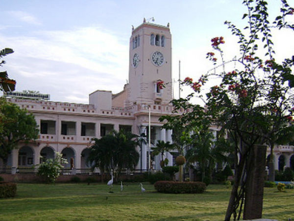 பெரும் பாரம்பரியத்திற்கு மூடு விழா பெரும் பாரம்பரியத்திற்கு மூடு விழா