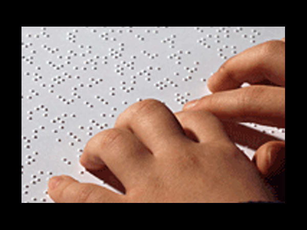 தனி மொழிபெயர்ப்பாளர் இல்லை...