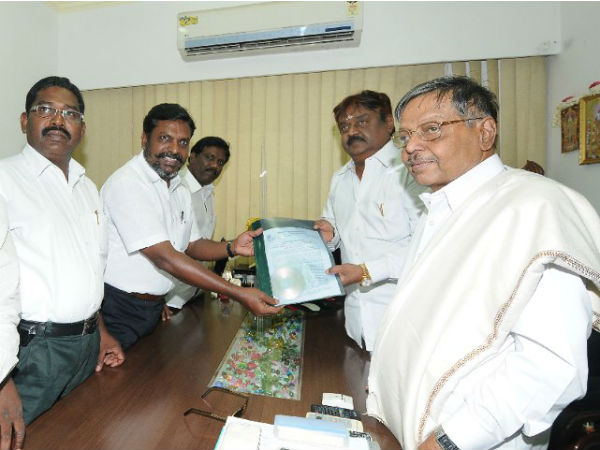 விஜய்காந்துக்குத்தான் இழப்பா?