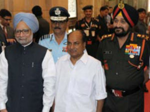 PM Manmohan Singh summons Army chief Gen Bikram Singh, briefs him about Govt stand on PLA incursions PM Manmohan Singh summons Army chief Gen Bikram Singh, briefs him about Govt stand on PLA incursions