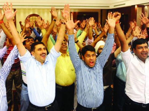 ப்ளீஸ்... சிரிங்களேன்... ப்ளீஸ்... சிரிங்களேன்...