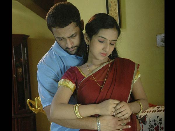 நீதானே என் பொன் வசந்தம்...