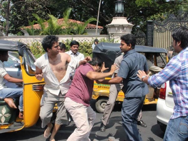 அடிவாங்கும் என்ஜினியர்கள்