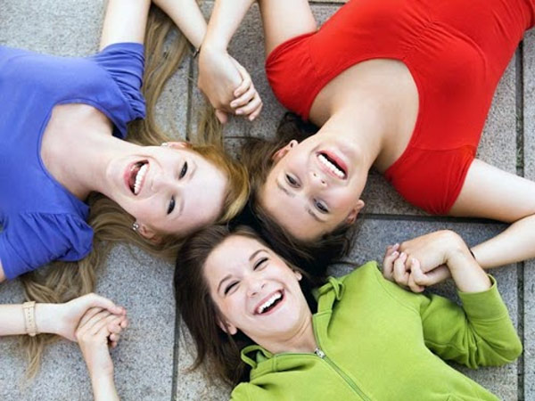 அக்கம் பக்கம் நண்பர்கள் அக்கம் பக்கம் நண்பர்கள்