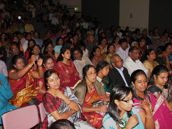 இசை கேட்டால் அசைந்தாடும்...