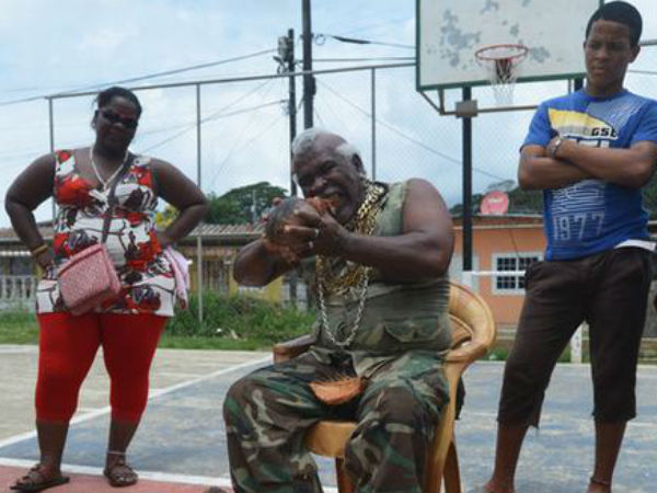 எதுக்குங்க கடப்பாரை...