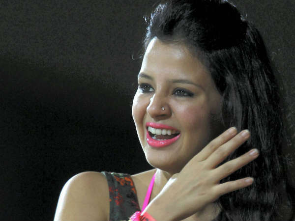 ஆத்தாடி பயமா இருக்கு