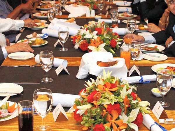 மிகப்பெரிய லட்டாம்...