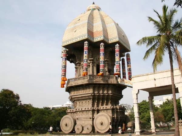 வள்ளுவருக்கு சென்னையில் கோட்டம்.. குமரியில் சிலை