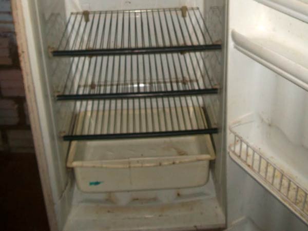 அரசு இயந்திரமும் தப்பல...