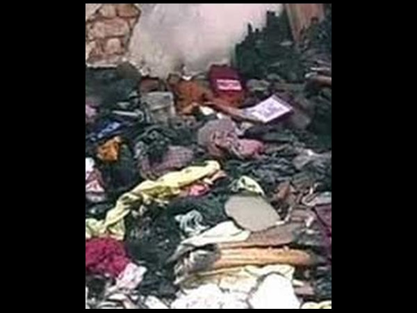 தனியாக இருக்கிறாரே அம்மா...