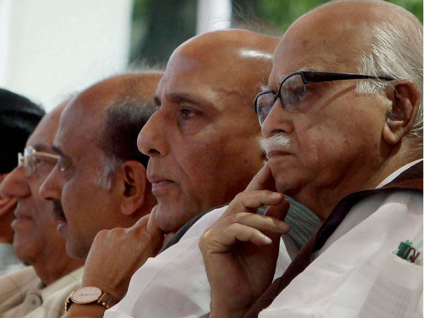 அத்வானியைக் காணோம்