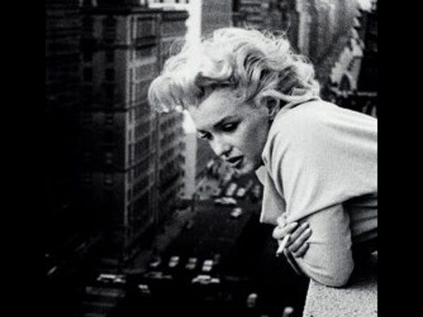 நெருக்கத்தைப் பார்த்த உளவாளி