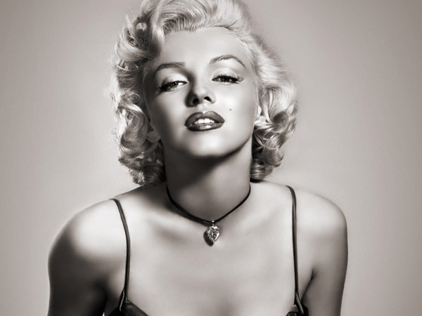 பரபரப்பில் மக்கள்