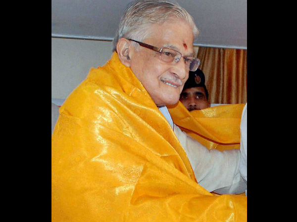 அந்த 2 கார் யாருக்கு...?