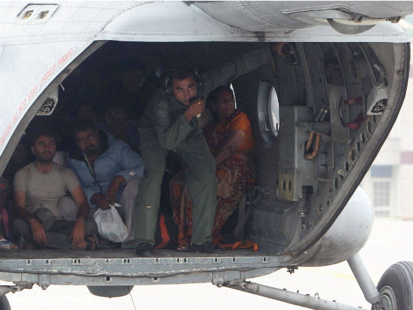 359 தமிழர்கள்