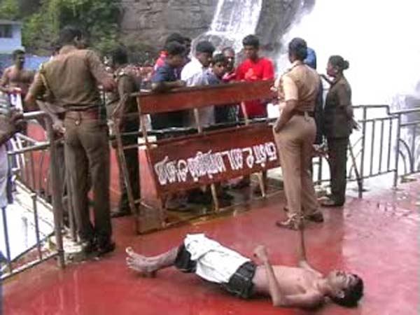 ஆர்ப்பரிக்கும் மரண அபாயம்