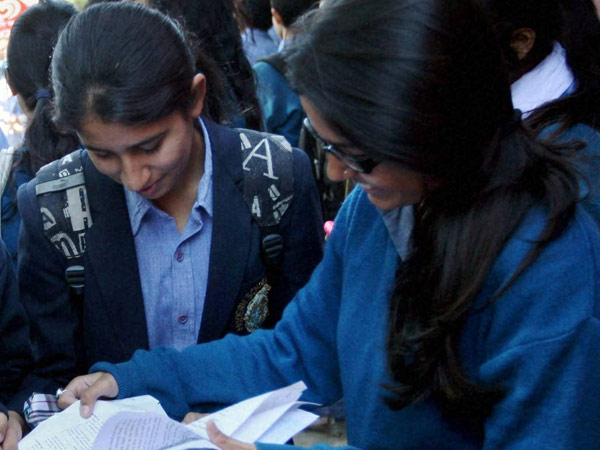 ஆண்களை விட கொஞ்சம் பெட்டர்தான்