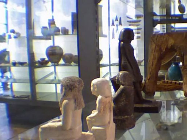 மம்மியிடமிருந்து மீட்கப்பட்டது