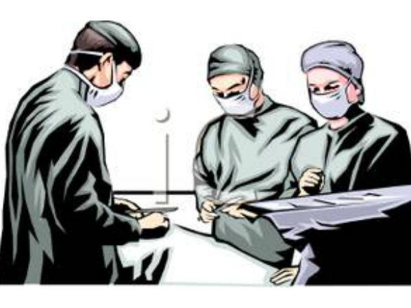 பிளாஸ்டிக் சர்ஜனை நாடிய பையனும், பெண்ணும்