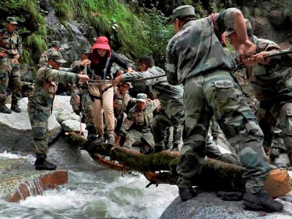 மீட்புப்பணிகள் மீட்புப்பணிகள்